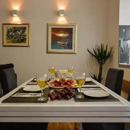 Kolombo Lux Apartmán *