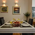 Kolombo Lux Apartamento *